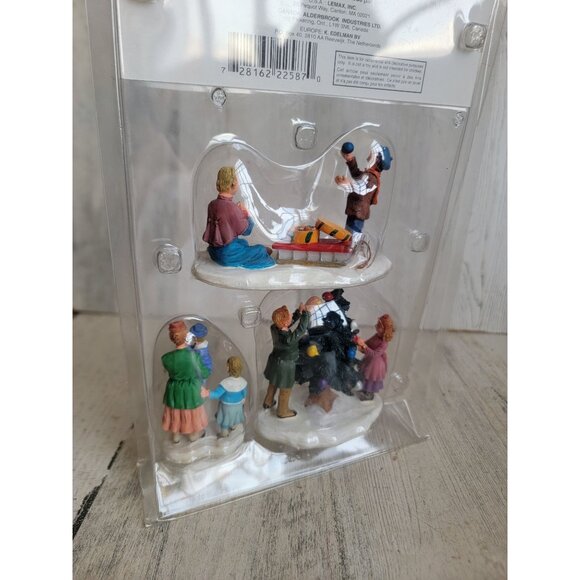 Lemax NEW family tradition Xmas tree village accessory set - Picture 6 of 7
